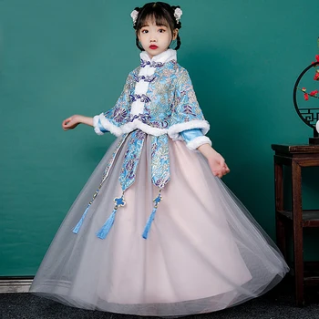 Зимата коледна рокля за момичета, рокли за парти в чест на рождения ден, сватбената рокля на цветя модел за момичета, детски рокли, изолирана китайски ханфу