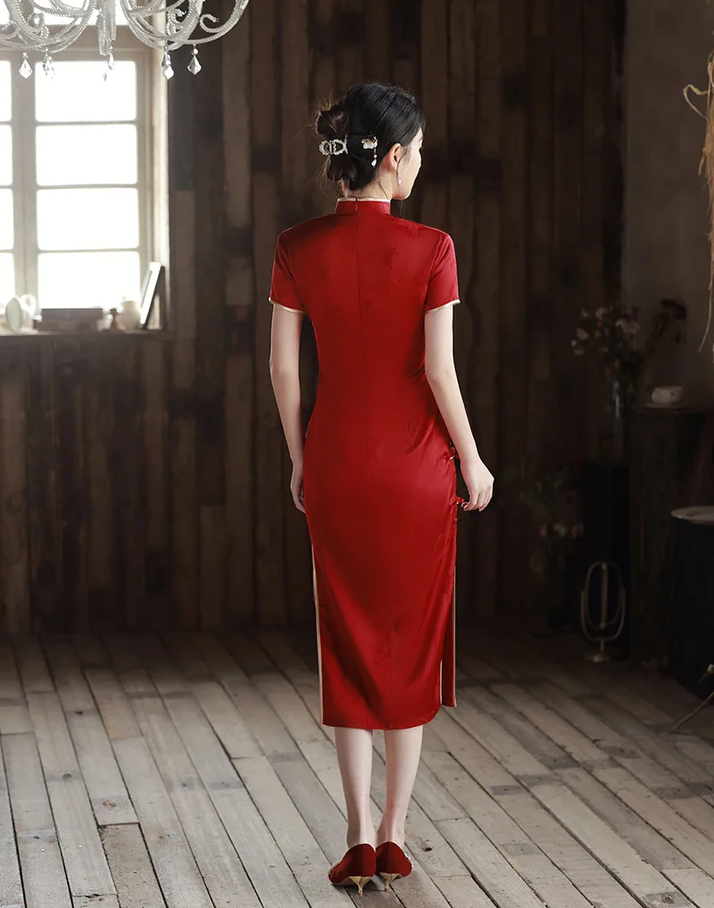 Лятно червено жаккардовое атласное рокля ръчна изработка с бутони Чонсам, елегантна китайското сватбена рокля Ципао в ретро стил с къс ръкав