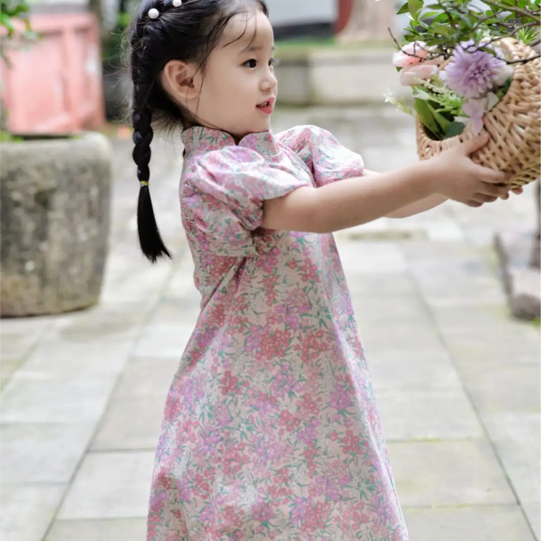 Рокля ципао за момичета в летен стил Panda Baby, новост 2023 г., със стилен ръкав-мехурчета и модерни флорални мотиви Hanfu